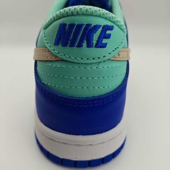 NIKE DUNK LOW SE HYPER ROYAL - Picture 3 of 8